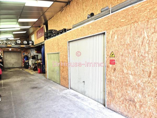 Parking / Box à vendre de 397 m²