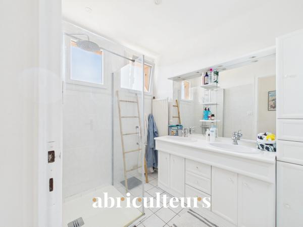 A Pornic, quartier recherché, belle nantaise, 5 chambres , à 5 mn de la plage