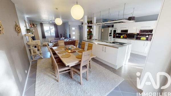 Maison à vendre 7 pièces 127 m² Cesson