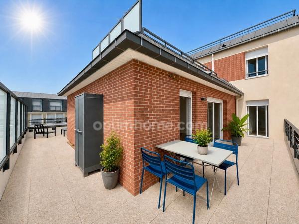 Appartement à vendre 4 pièces - 2 chambres - 2 Salles de bain - 2 Places de parking - Terrasse - FRANCONVILLE (95)