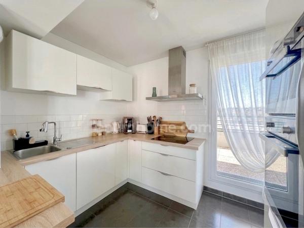 Appartement à vendre 4 pièces - 2 chambres - 2 Salles de bain - 2 Places de parking - Terrasse - FRANCONVILLE (95)