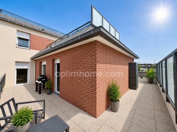 Appartement à vendre 4 pièces - 2 chambres - 2 Salles de bain - 2 Places de parking - Terrasse - FRANCONVILLE (95)