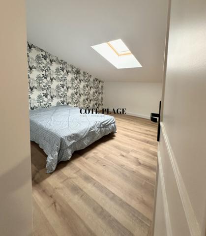 Vaux-sur-Mer (17640) T3 - Appartement de charme avec tourelle et balcon filant à VAUX SUR MER - AU PRIX 236.250 € HAI