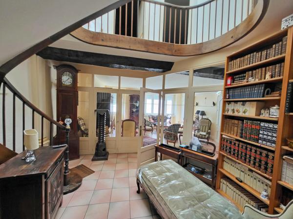 Charmante maison de ville de 4 chambres au cœur de Jarnac