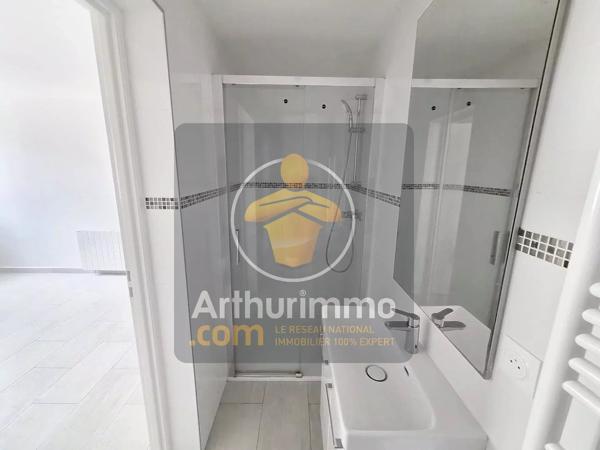 Location                                                      Appartement
                        
                     2 pièces                      29 m2                     à Ormesson-sur-Marne