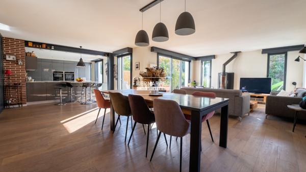 Maison 7 pièces – 187 m² environ à Orvault (ref : 2041B-WH)