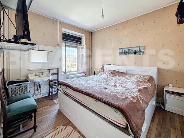 135 m² habitables, jardin, garage : à découvrir !