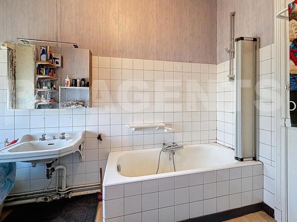 135 m² habitables, jardin, garage : à découvrir !