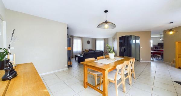 Villa piscine non mitoyenne - chauffage au sol