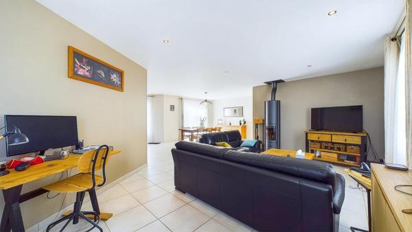 Villa piscine non mitoyenne - chauffage au sol