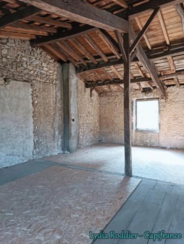Maison de caractère de 11 pièces à Thiers (63300)