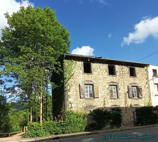 Maison de caractère de 11 pièces à Thiers (63300)