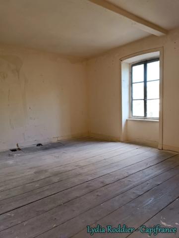 Maison de caractère de 11 pièces à Thiers (63300)