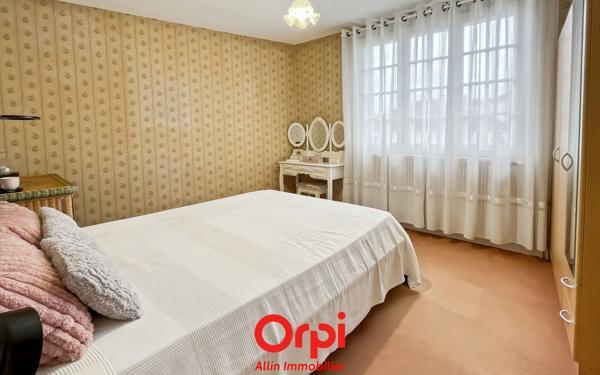 Maison à vendre    4 pièces •  Montluçon