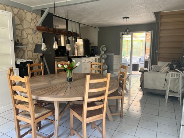 Maison
         7 pièces
        - 136 m² 255 000 € *