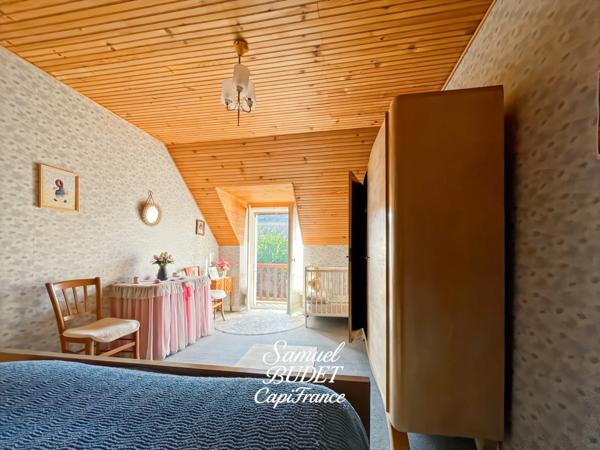 Maison en pierre 128 m² avec jardin et 2 garages à PRÉ-EN-PAIL