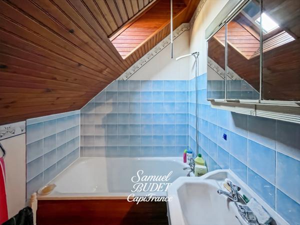 Maison en pierre 128 m² avec jardin et 2 garages à PRÉ-EN-PAIL
