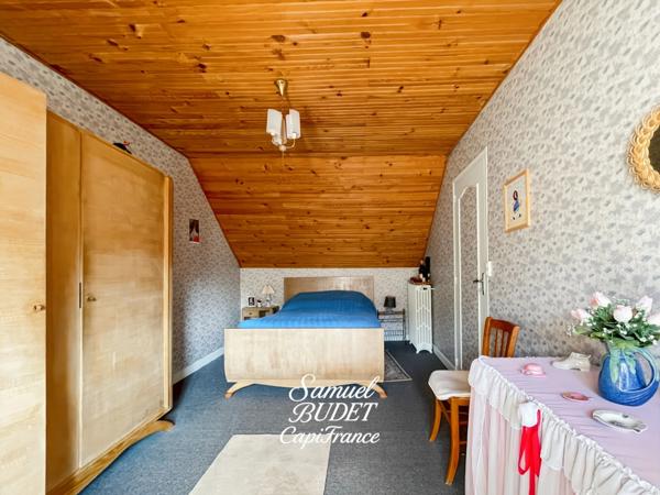 Maison en pierre 128 m² avec jardin et 2 garages à PRÉ-EN-PAIL