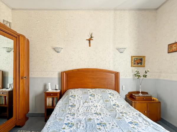 Maison en pierre 128 m² avec jardin et 2 garages à PRÉ-EN-PAIL