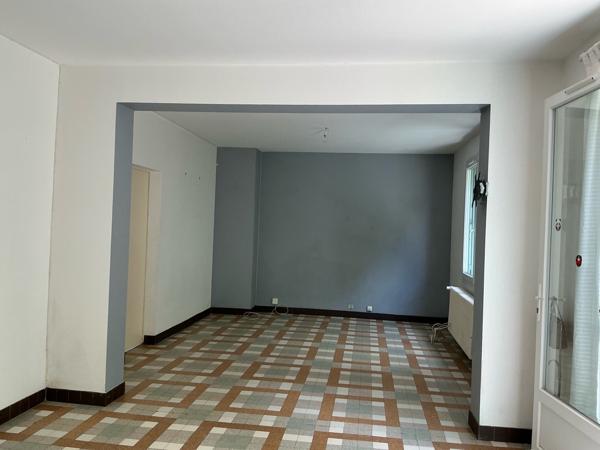 Jolie maison située à MONTGIVRAY