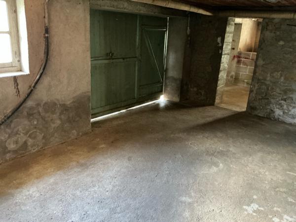 Jolie maison située à MONTGIVRAY