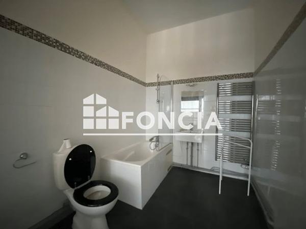 Location Appartement 2 pièces 53 m² - 8 RUE SAINT SILAIN Perigueux 24000