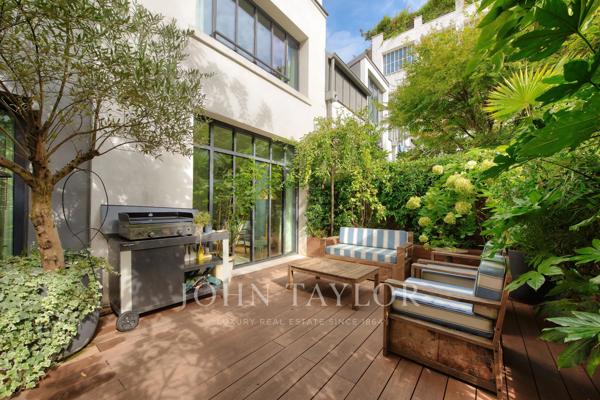 Paris 18 - Superbe maison avec jardin dans co-propriété haut-de-gamme