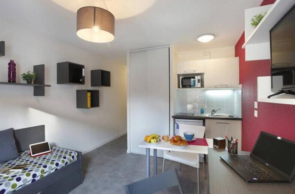 INVESTISSEMENT LOCATIF – CLERMONT-FERRAND - Résidence étudiante Nemea Appart'Etud Clermont Centre*** - 4,87%  de rentabilité.