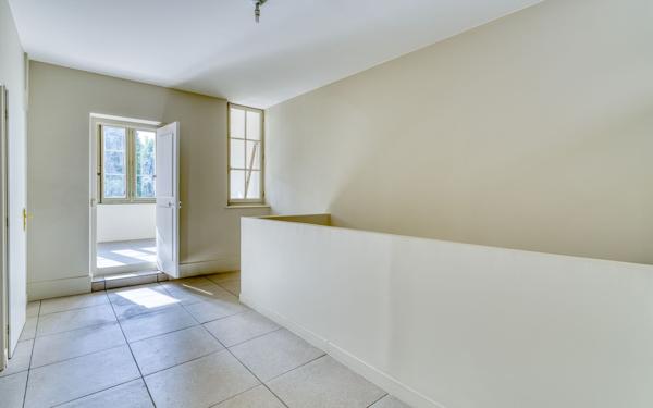 Maison à vendre    4 pièces • 137 m2 Collonges-au-Mont-d'Or