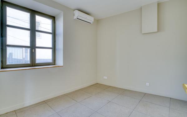 Maison à vendre    4 pièces • 137 m2 Collonges-au-Mont-d'Or