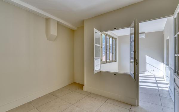 Maison à vendre    4 pièces • 137 m2 Collonges-au-Mont-d'Or