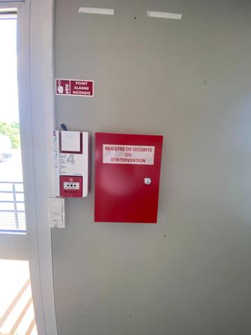 Local artisanal et bureaux à louer DOMPIERRE SUR BESBRE (03) 20 min Moulins