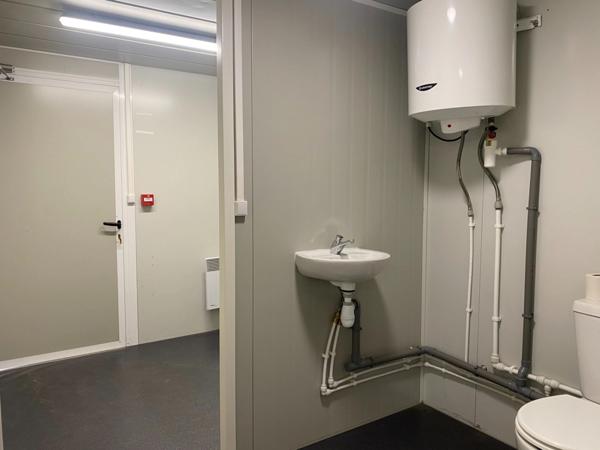 Local artisanal et bureaux à louer DOMPIERRE SUR BESBRE (03) 20 min Moulins