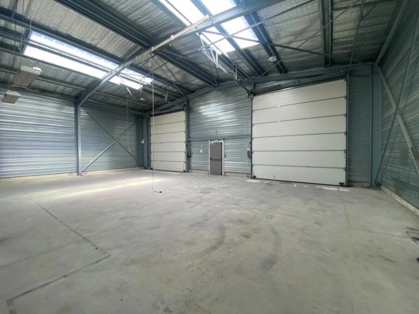 Local artisanal et bureaux à louer DOMPIERRE SUR BESBRE (03) 20 min Moulins