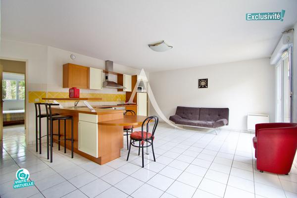 PÉROLS - CENTRE VILLE - APPARTEMENT TRAVERSANT 3 PIÈCES MEUBLÉ - 57 M2 - GARAGE FERMÉ (BOX) + TERRASSE + LOGGIA