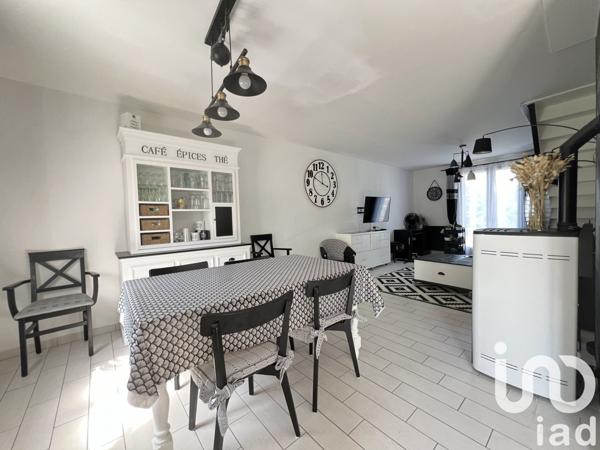 Maison 8 pièces de 170 m² à La Suze-sur-Sarthe (72210)