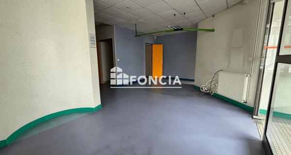 À vendre Local commercial 243 m² - Rennes 35000