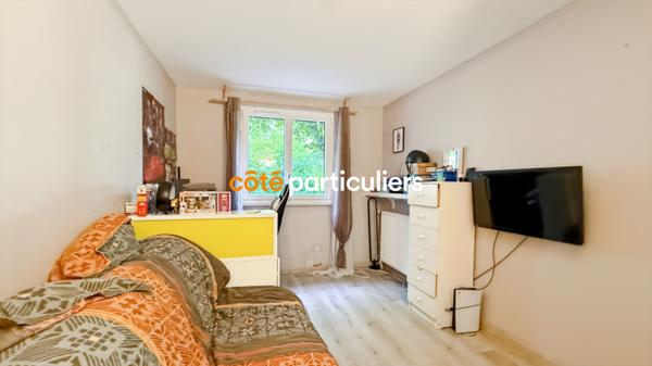 Location Appartement94,84 m² - 5 Pièces - ETIOLLES (91450)