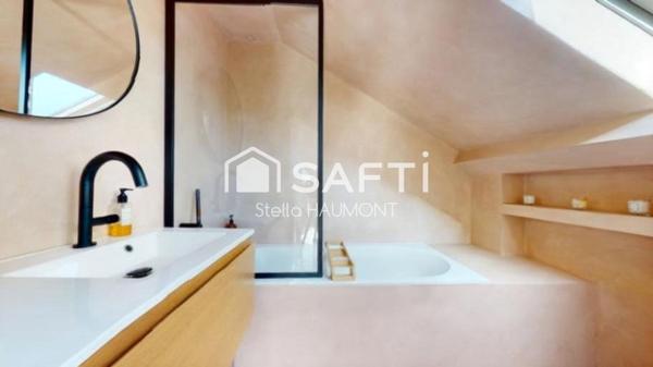 SUPERBE DUPLEX A BÉCON EN DERNIER ÉTAGE AVEC EXTÉRIEUR