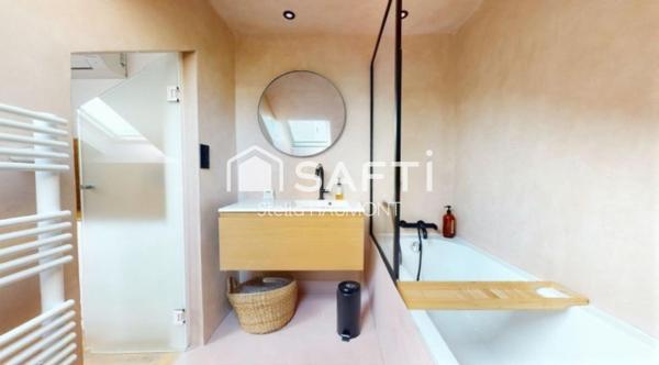 SUPERBE DUPLEX A BÉCON EN DERNIER ÉTAGE AVEC EXTÉRIEUR