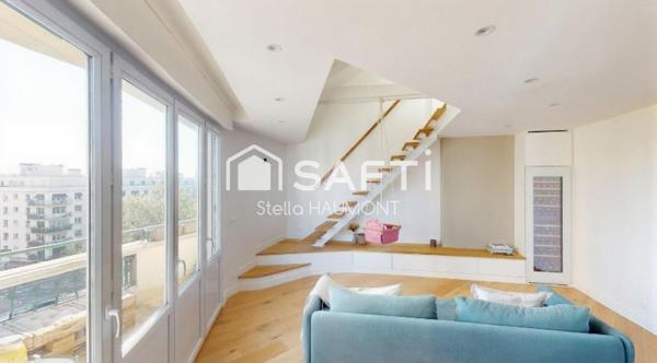 SUPERBE DUPLEX A BÉCON EN DERNIER ÉTAGE AVEC EXTÉRIEUR