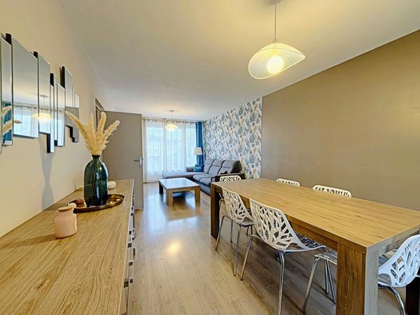 REIMS APPARTEMENT TYPE 5 AVEC 3 CHAMBRES - BALCONS ET CAVE