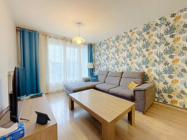 REIMS APPARTEMENT TYPE 5 AVEC 3 CHAMBRES - BALCONS ET CAVE