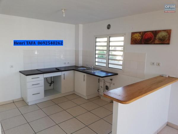 A vendre ce bel et grand appartement de type F3 avec vue mer, terrasse et parking