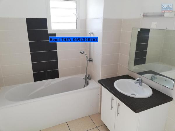 A vendre ce bel et grand appartement de type F3 avec vue mer, terrasse et parking