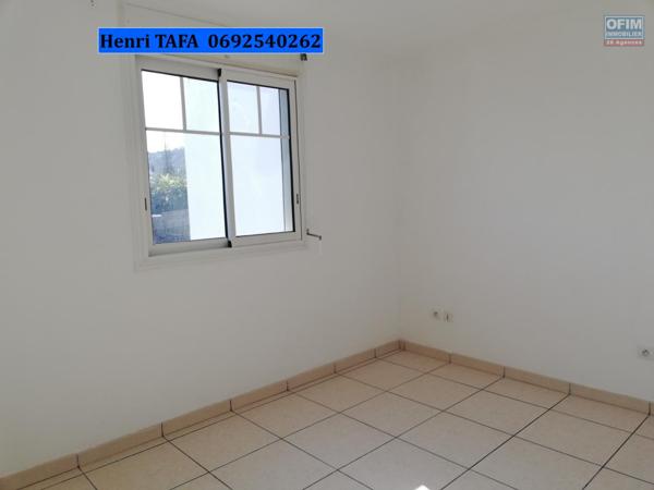 A vendre ce bel et grand appartement de type F3 avec vue mer, terrasse et parking