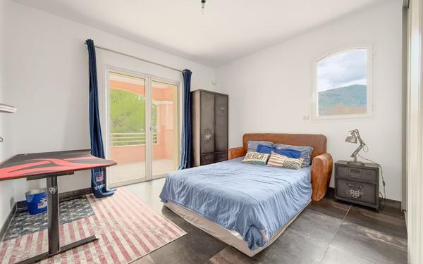 Maison à vendre    5 pièces •  Saint-Martin-du-Var