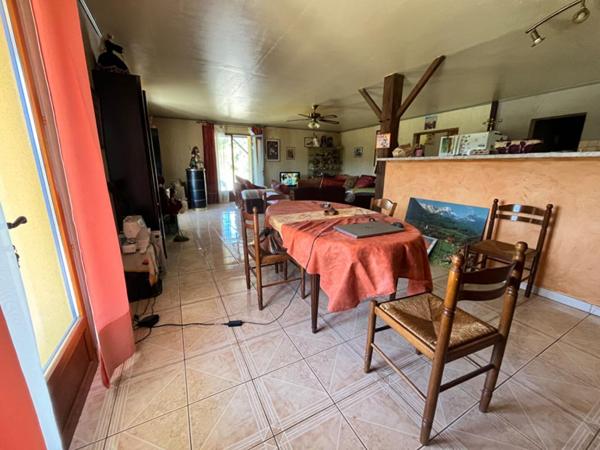 Maison de 180 m2 dont 130 m2 de plain-pied