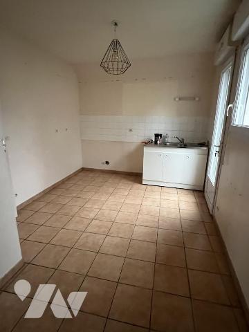 appartement centre bourg de Soucelles - 4 chambres + garage