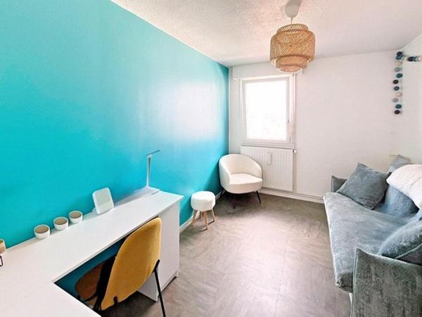 Appartement T4 avec terrasse balcon , grand garagea 2 pas de la gare de chateaucreux